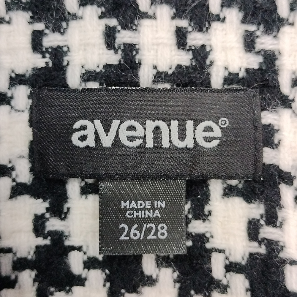 Avenue Houndstooth Blazer - Picture 2 of 8